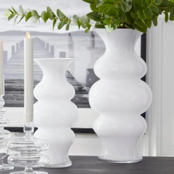 Set of 2 White Hourglass Fluted Vases